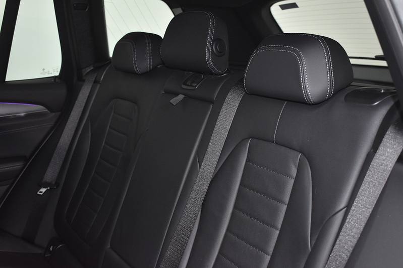 BMW X3 20d MHT M Sport - U5850