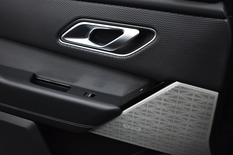 Land Rover Range Rover Velar D200 MHEV R-Dynamic SE - U5875