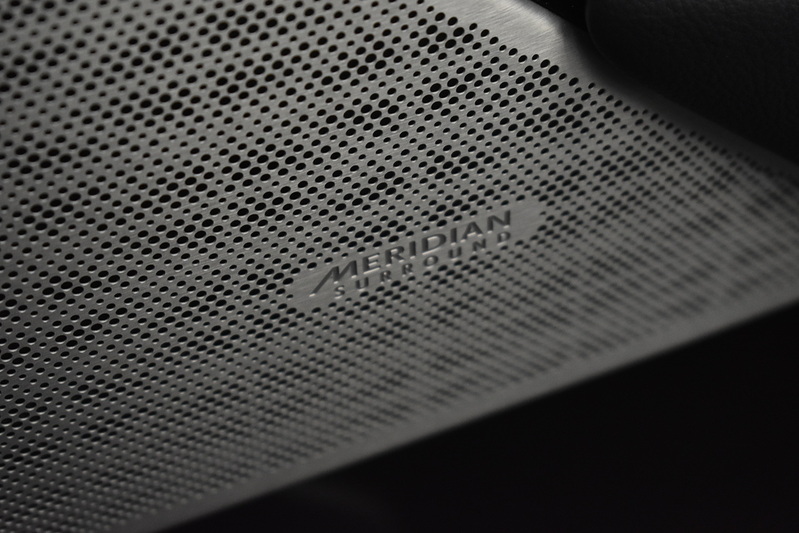 Land Rover Range Rover Velar D200 MHEV R-Dynamic SE - U5875