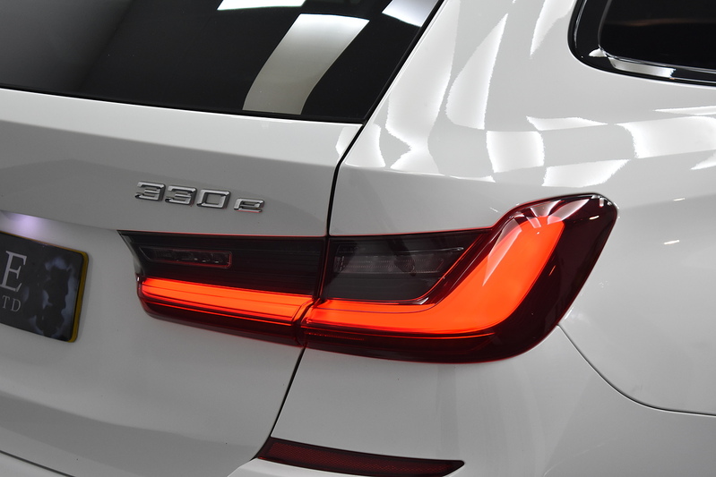 BMW 3 Series 330e M Sport - U5886