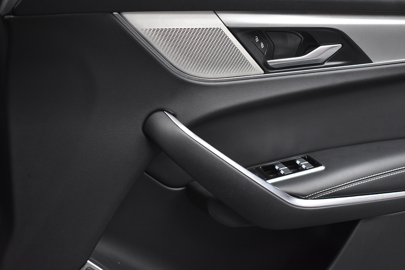 Jaguar F-PACE D200 MHEV R-Dynamic S - U5919