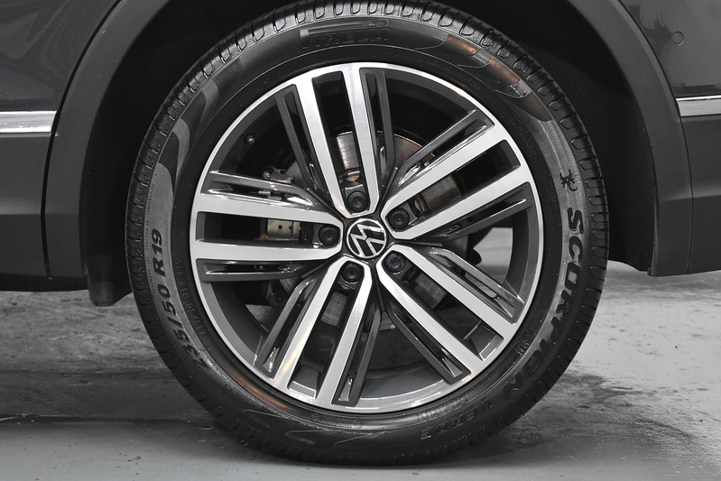 Volkswagen Tiguan TSI Elegance - U5924
