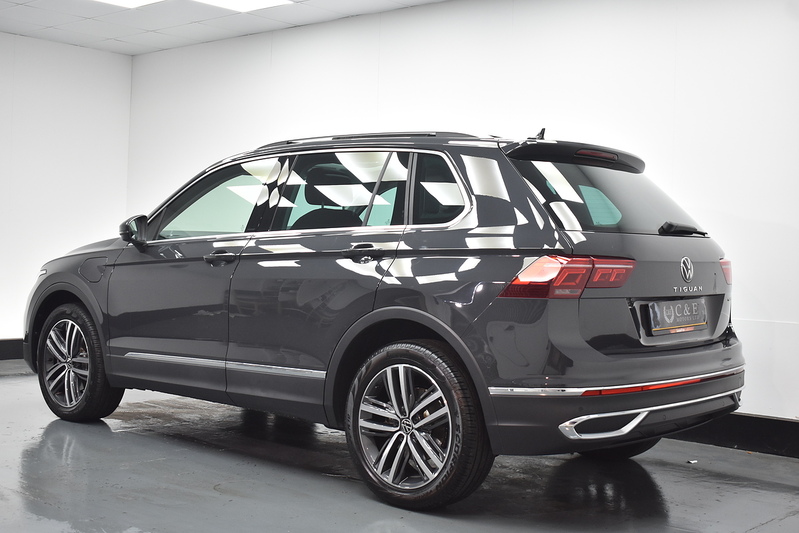 Volkswagen Tiguan TSI Elegance - U5924