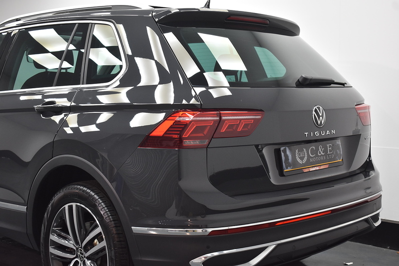 Volkswagen Tiguan TSI Elegance - U5924