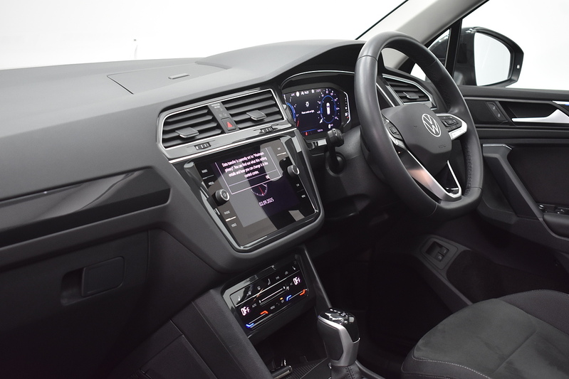 Volkswagen Tiguan TSI Elegance - U5924