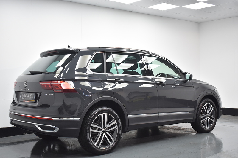 Volkswagen Tiguan TSI Elegance - U5924
