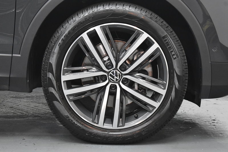 Volkswagen Tiguan TSI Elegance - U5924