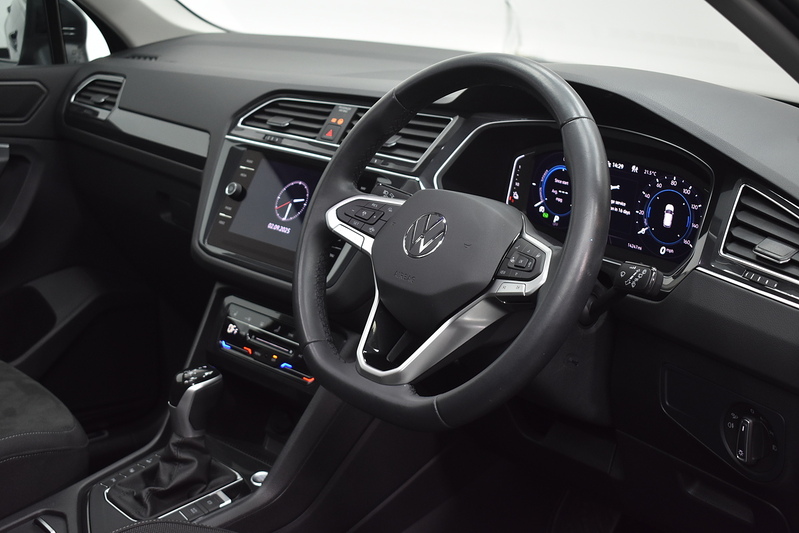 Volkswagen Tiguan TSI Elegance - U5924