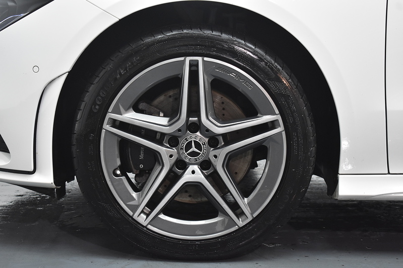 Mercedes-Benz CLA CLA250e AMG Line - U5930