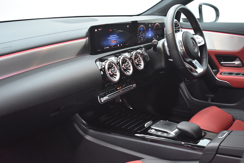 Mercedes-Benz CLA CLA250e AMG Line - U5930