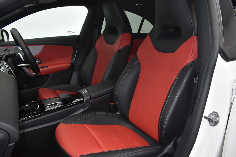 Mercedes-Benz CLA CLA250e AMG Line - U5930