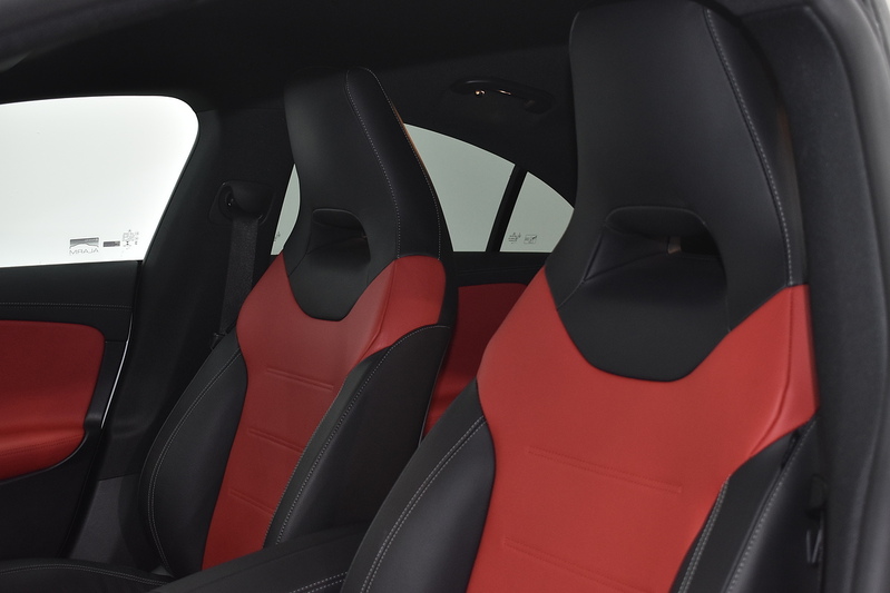 Mercedes-Benz CLA CLA250e AMG Line - U5930