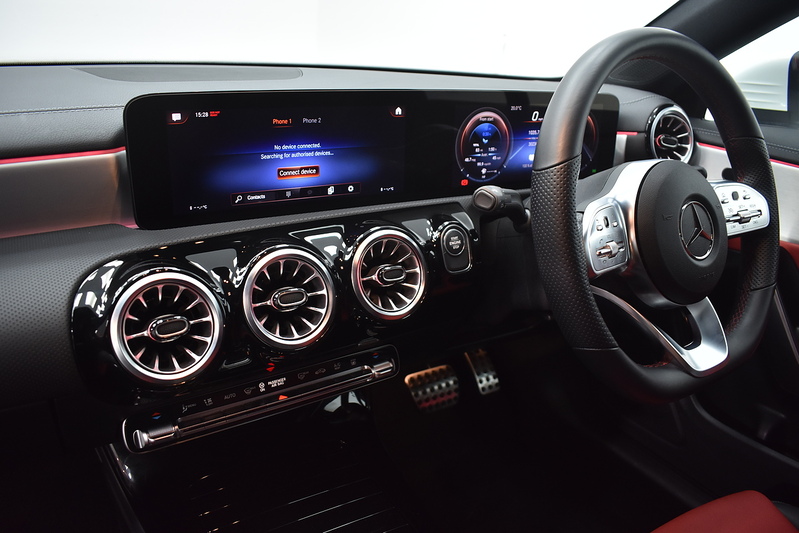 Mercedes-Benz CLA CLA250e AMG Line - U5930