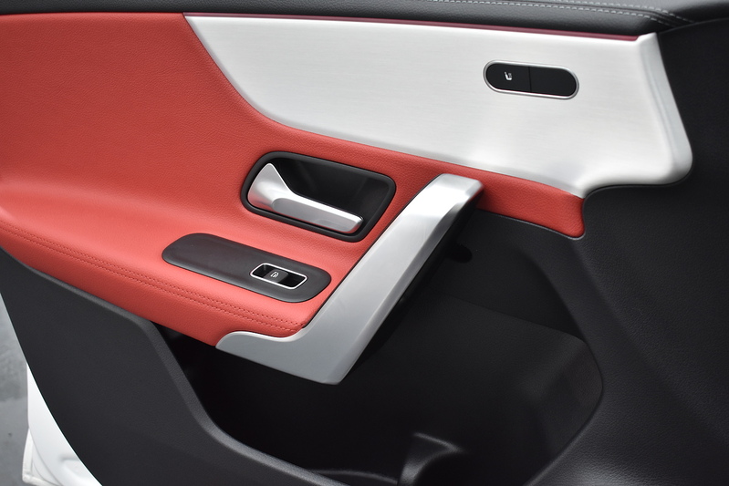 Mercedes-Benz CLA CLA250e AMG Line - U5930