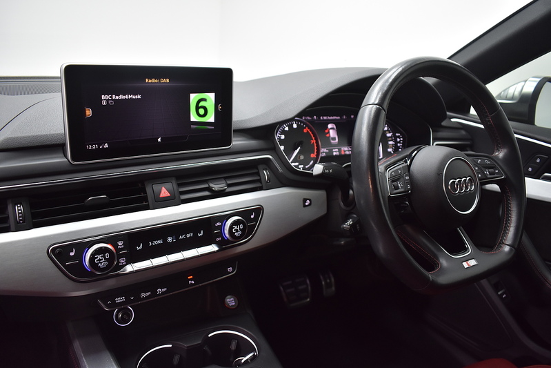 Audi S5 TFSI V6 - U5934