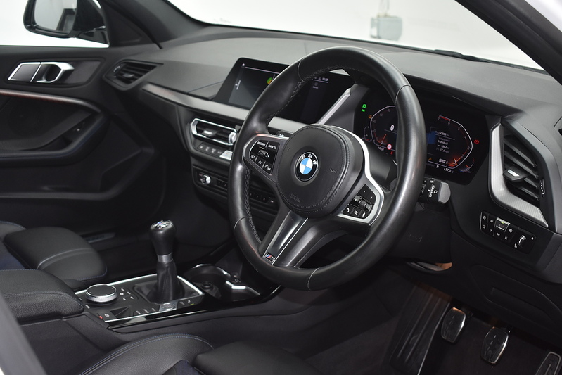 BMW 1 Series 118i M Sport - U5943