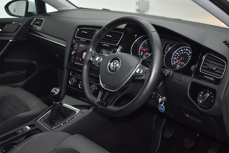 Volkswagen Golf TDI GT - U5947