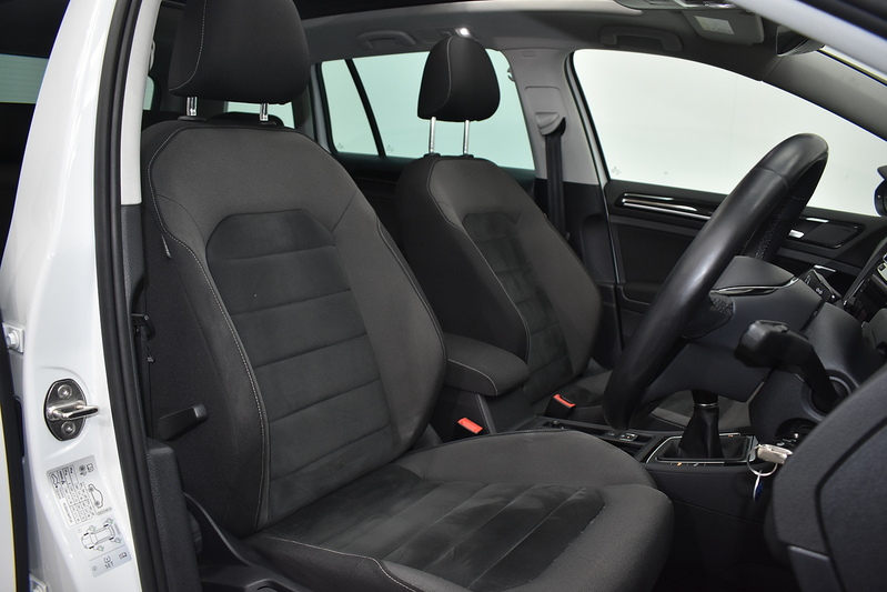 Volkswagen Golf TDI GT - U5947