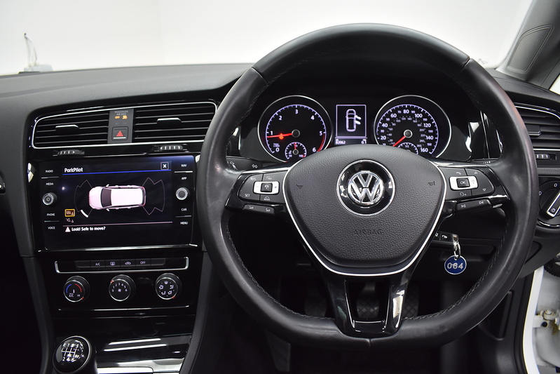 Volkswagen Golf TDI GT - U5947