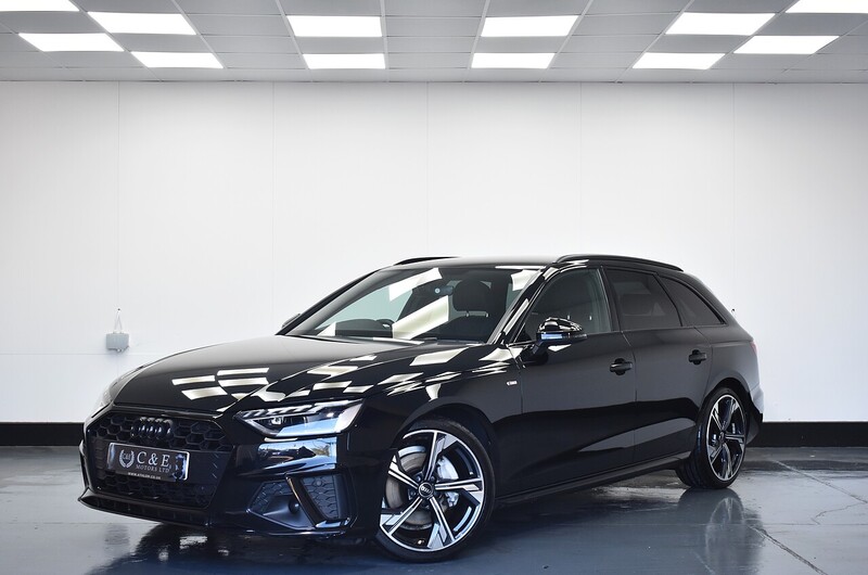 Audi A4 Avant TFSI Black Edition - U5976