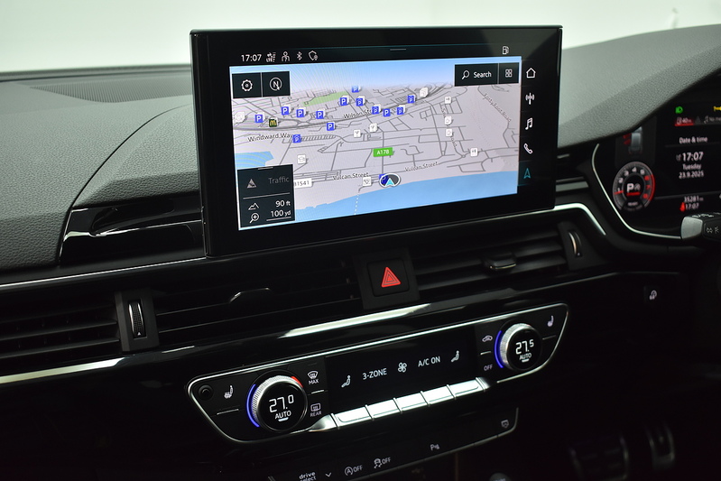 Audi A4 Avant TFSI Black Edition - U5976