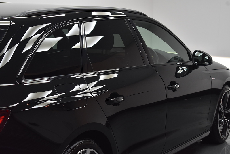 Audi A4 Avant TFSI Black Edition - U5976