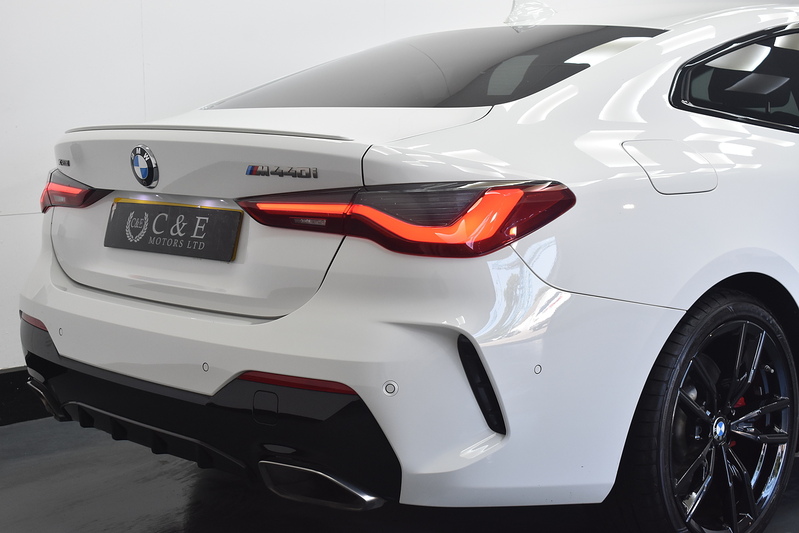 BMW 4 Series M440i MHT - U5982
