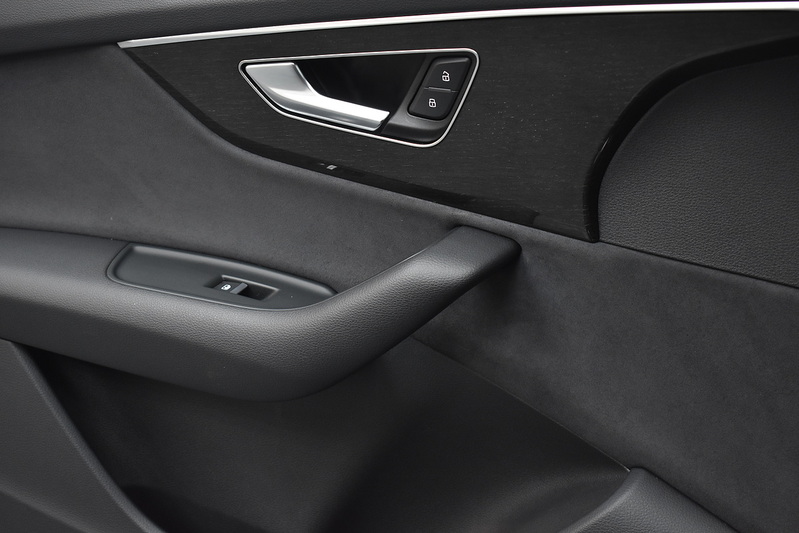 Audi Q7 TFSI V6 Black Edition - U5986