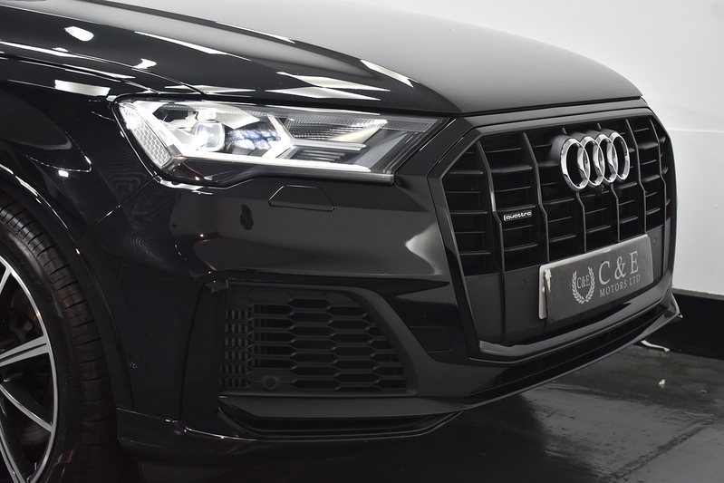 Audi Q7 TFSI V6 Black Edition - U5986