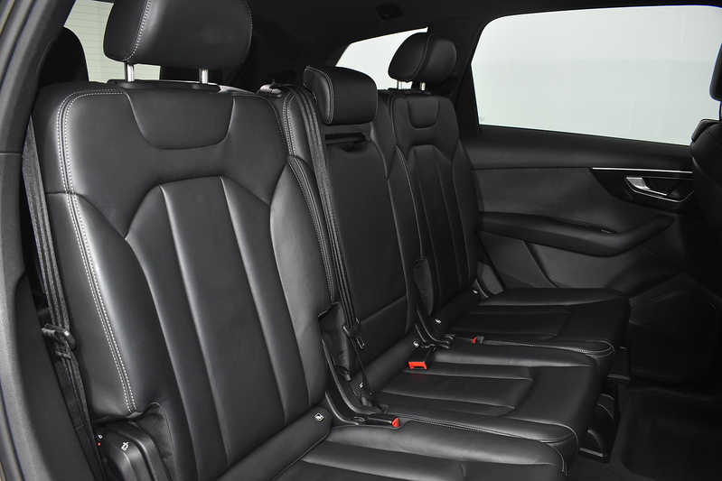 Audi Q7 TFSI V6 Black Edition - U5986
