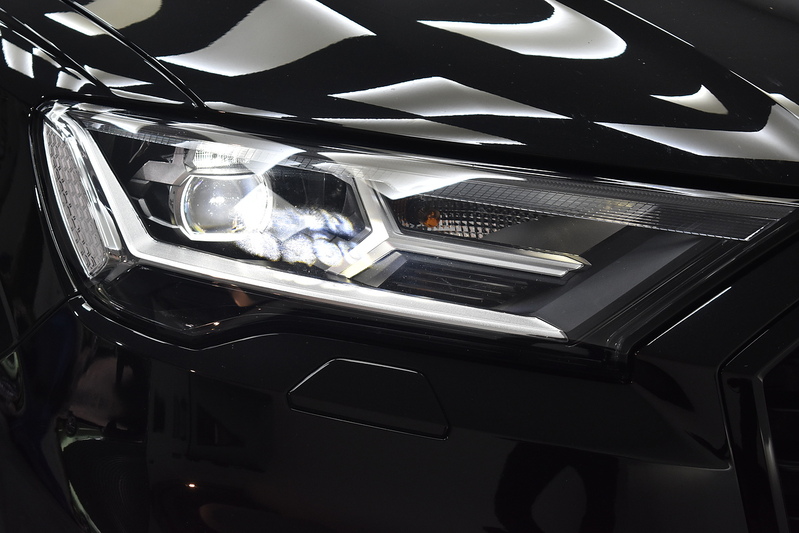 Audi Q7 TFSI V6 Black Edition - U5986