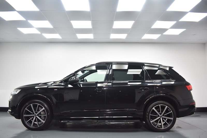 Audi Q7 TFSI V6 Black Edition - U5986