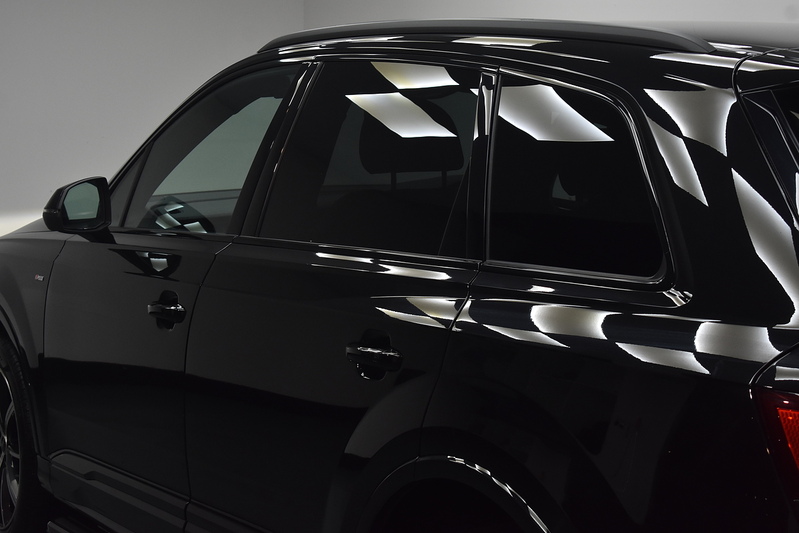 Audi Q7 TFSI V6 Black Edition - U5986