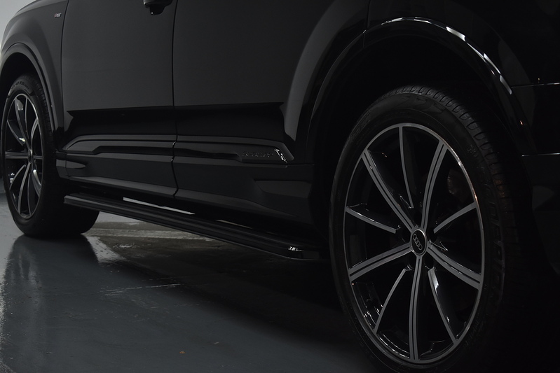 Audi Q7 TFSI V6 Black Edition - U5986