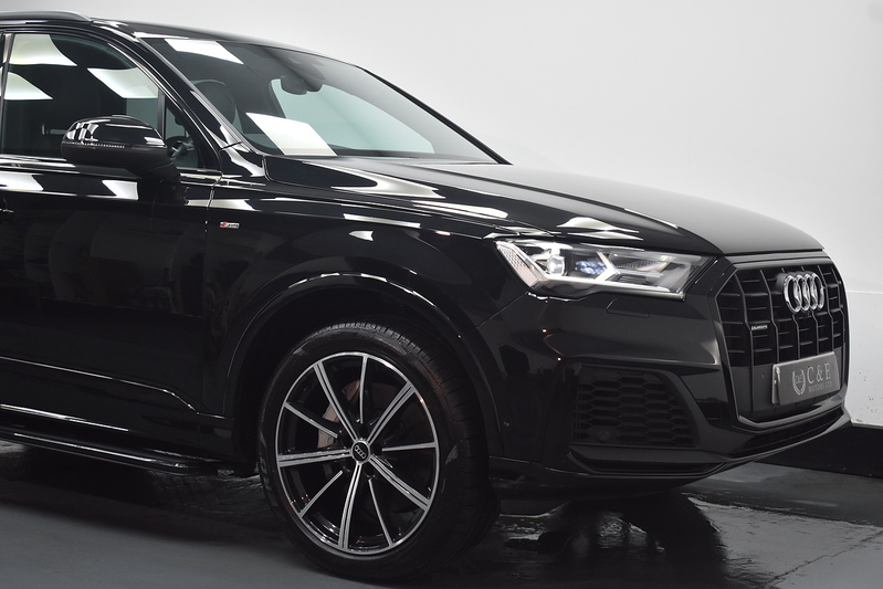 Audi Q7 TFSI V6 Black Edition - U5986