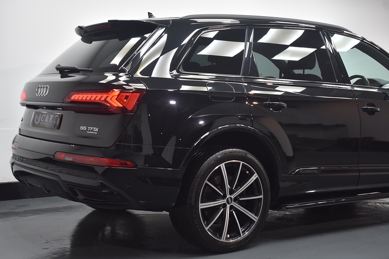 Audi Q7 TFSI V6 Black Edition - U5986