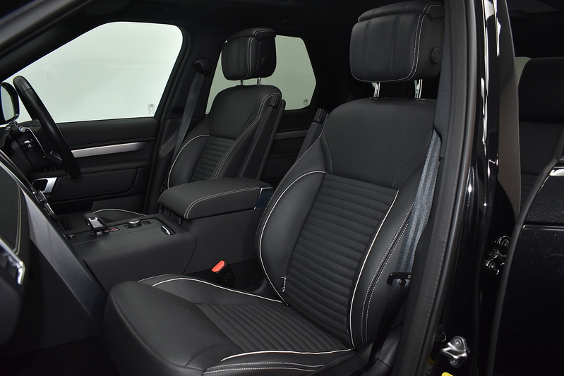 Land Rover Discovery D300 MHEV R-Dynamic HSE - U5992