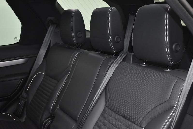 Land Rover Discovery D300 MHEV R-Dynamic HSE - U5992