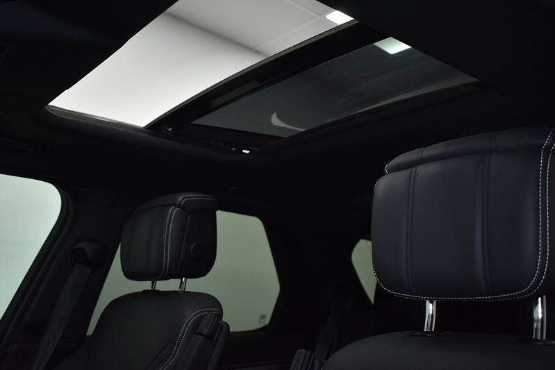 Land Rover Discovery D300 MHEV R-Dynamic HSE - U5992