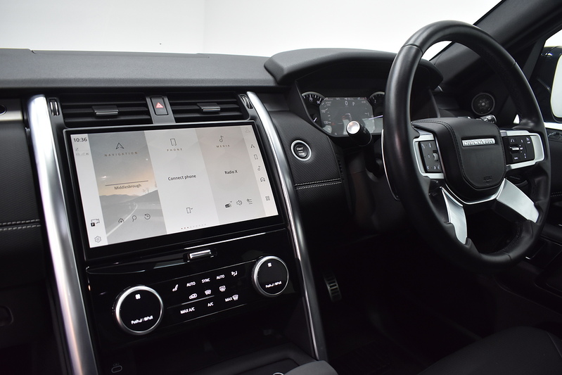 Land Rover Discovery D300 MHEV R-Dynamic HSE - U5992