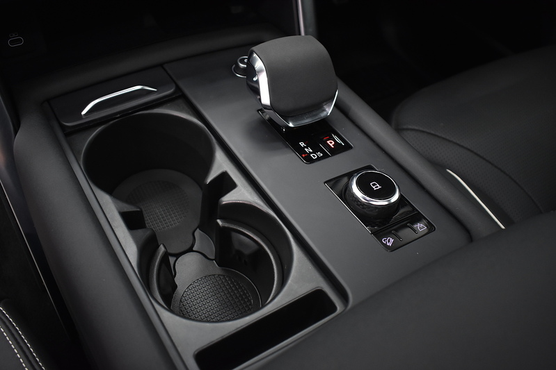 Land Rover Discovery D300 MHEV R-Dynamic HSE - U5992