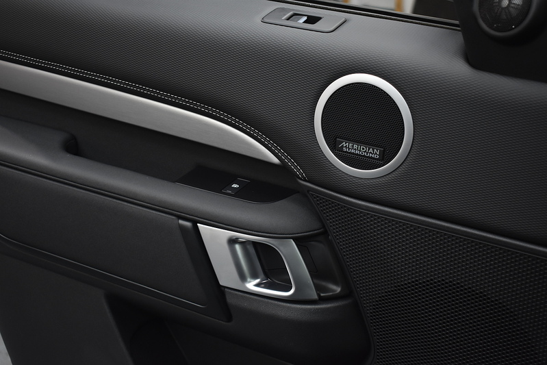 Land Rover Discovery D300 MHEV R-Dynamic HSE - U5992