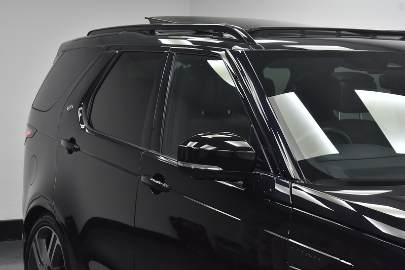 Land Rover Discovery D300 MHEV R-Dynamic HSE - U5992