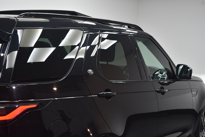 Land Rover Discovery D300 MHEV R-Dynamic HSE - U5992