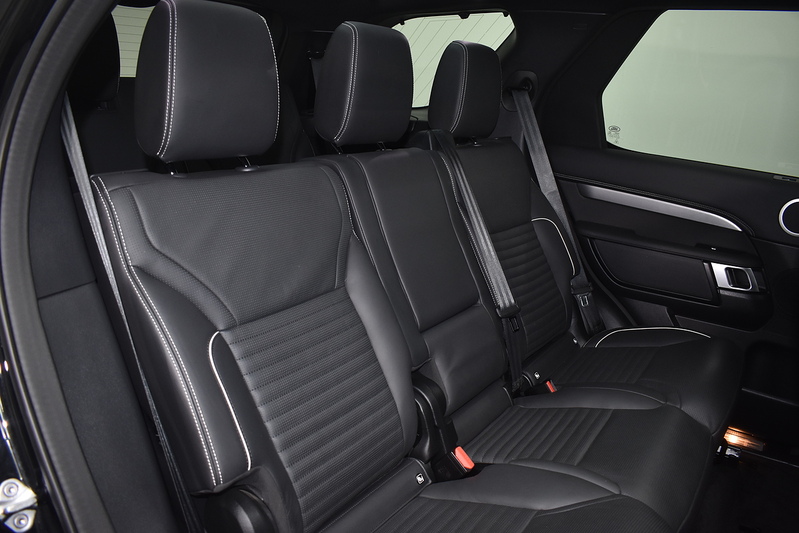 Land Rover Discovery D300 MHEV R-Dynamic HSE - U5992