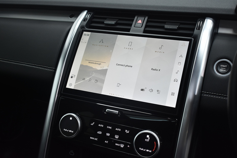 Land Rover Discovery D300 MHEV R-Dynamic HSE - U5992