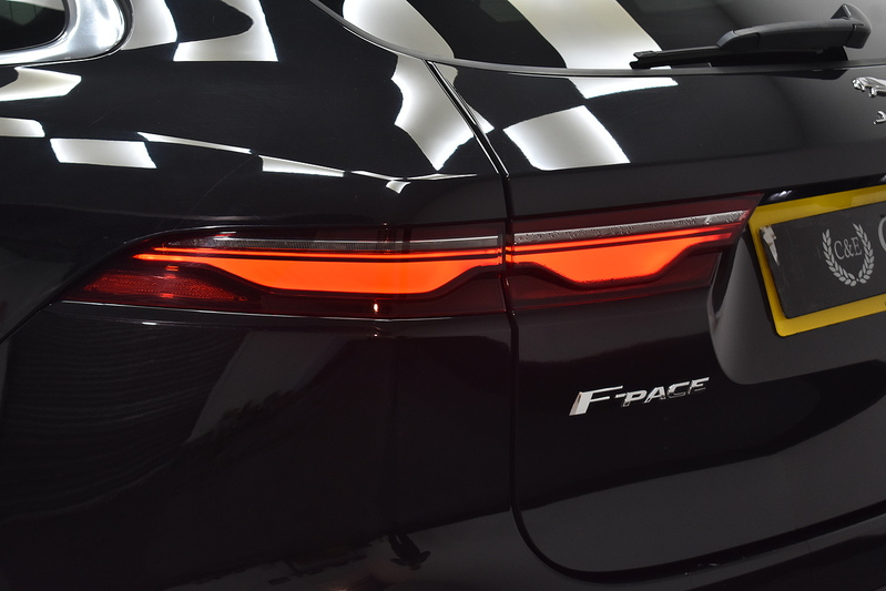 Jaguar F-PACE D200 MHEV R-Dynamic S - U5993