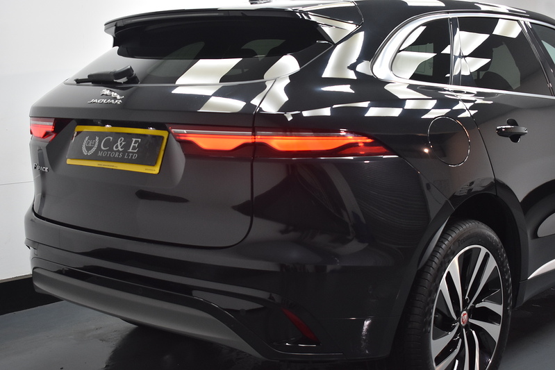 Jaguar F-PACE D200 MHEV R-Dynamic S - U5993