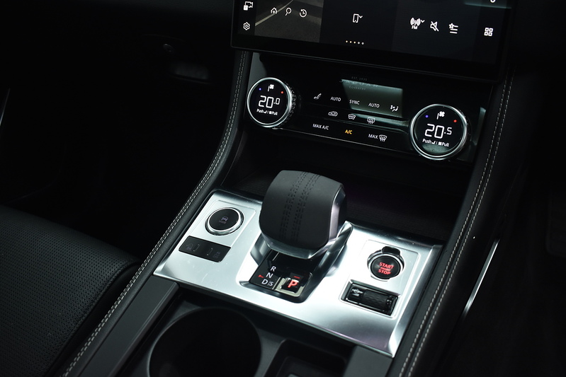 Jaguar F-PACE D200 MHEV R-Dynamic S - U5993