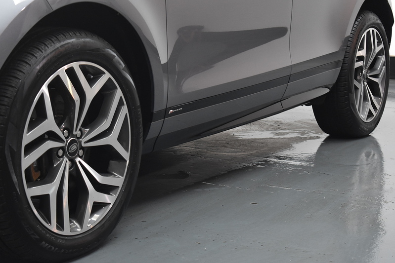 Land Rover Range Rover Evoque P300e R-Dynamic HSE - U5994